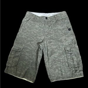 Calvin Klein Cargo Jean Shorts in Green Camouflage Color Size 8, Waist  29”.